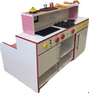 کافی شاپ مک کافی با لوازم پذیرایی