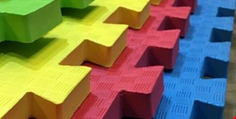 راهنمای انتخاب تاتامی مناسب | ضخامت، رنگ و کاربرد (ویژه خریداران فکرباران)